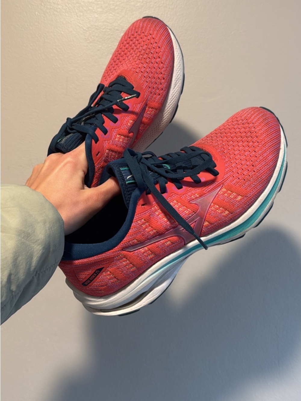 Mizuno Women's Running Shoes - Coral with Navy Accents 8.5